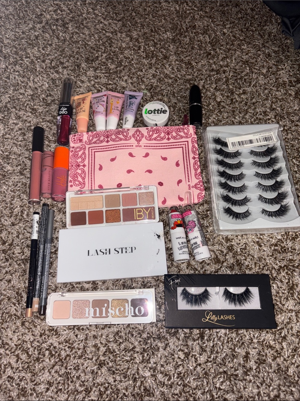 Makeup bundle